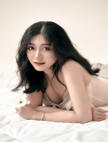 让娜迪尔曼同类型作品对比：风格差异与特色比较